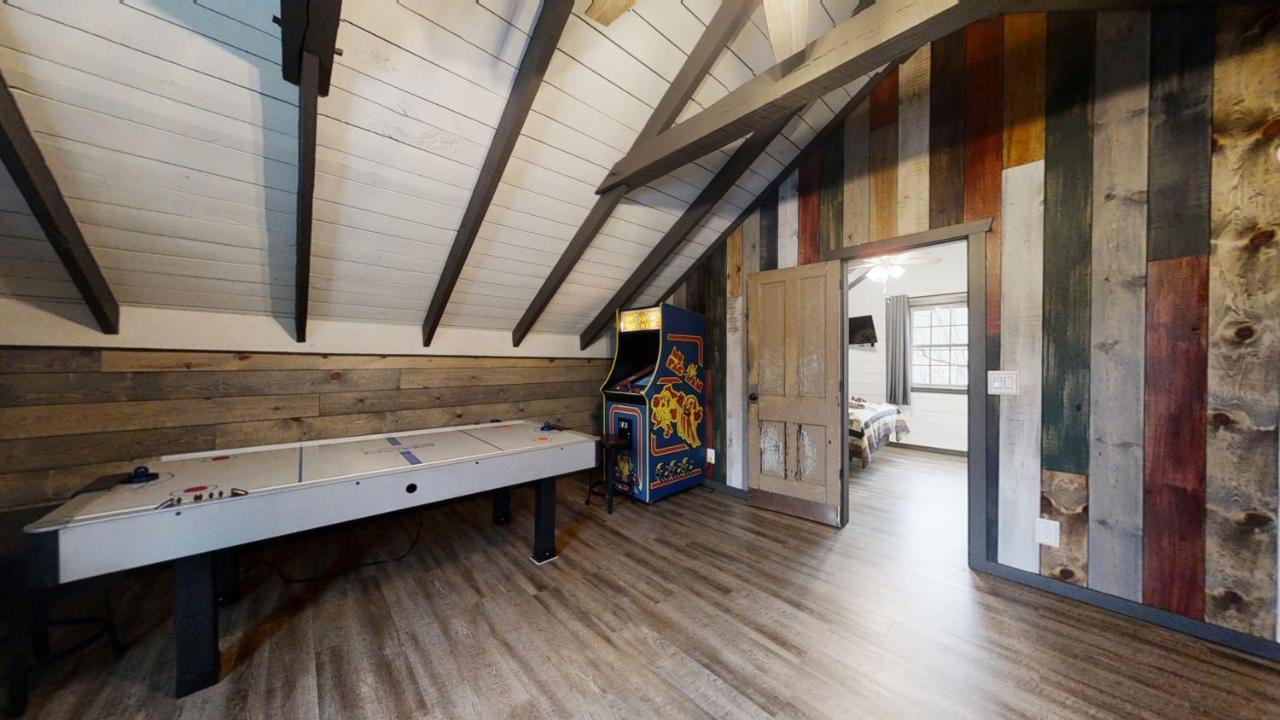 Bigfoots Hideaway Cabin Gatlinburg Exterior foto